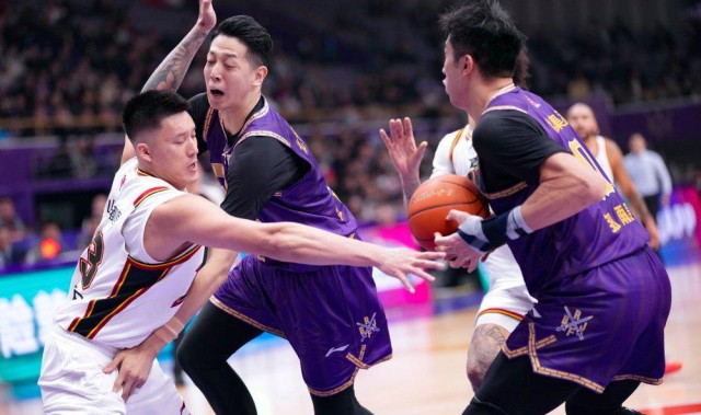 CBA常规赛：北京控股胜吉林长白山恩都里