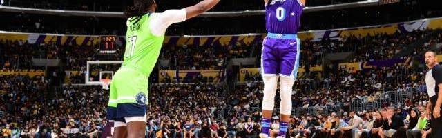 开元平台-第三节狂输森林狼28分！湖人本赛季化身湖三崩