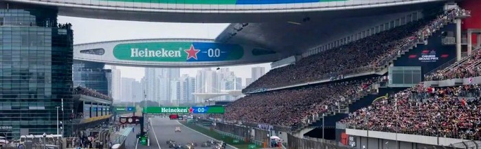 登录入口-2026上海F1大奖赛落幕，梅赛德斯包揽冠亚军，三天观赛23万人次|宝山|中国大奖赛|Formula 1|刘易斯·汉密尔顿|乔治·拉塞尔_新浪体育_新浪新闻